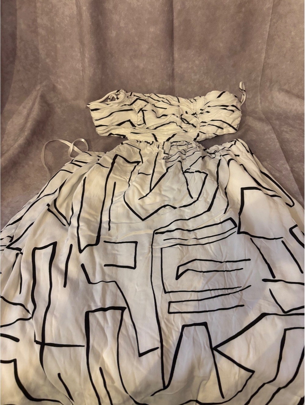 Hello Molly Made Me Twist Maxi Dress White Abstract Side Cutout Size S US 4 - Picture 9 of 9